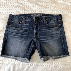 [American Eagle] Boy midi denim shorts, 14